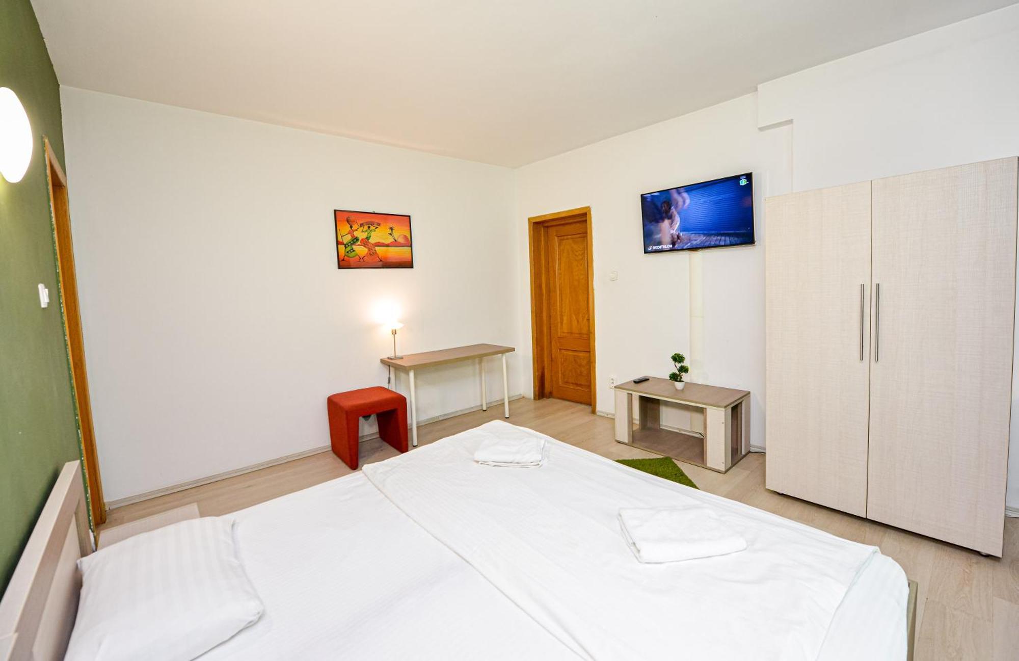 The Lincoln Suites - Central Shabbat Friendly Apartments 부쿠레슈티 외부 사진