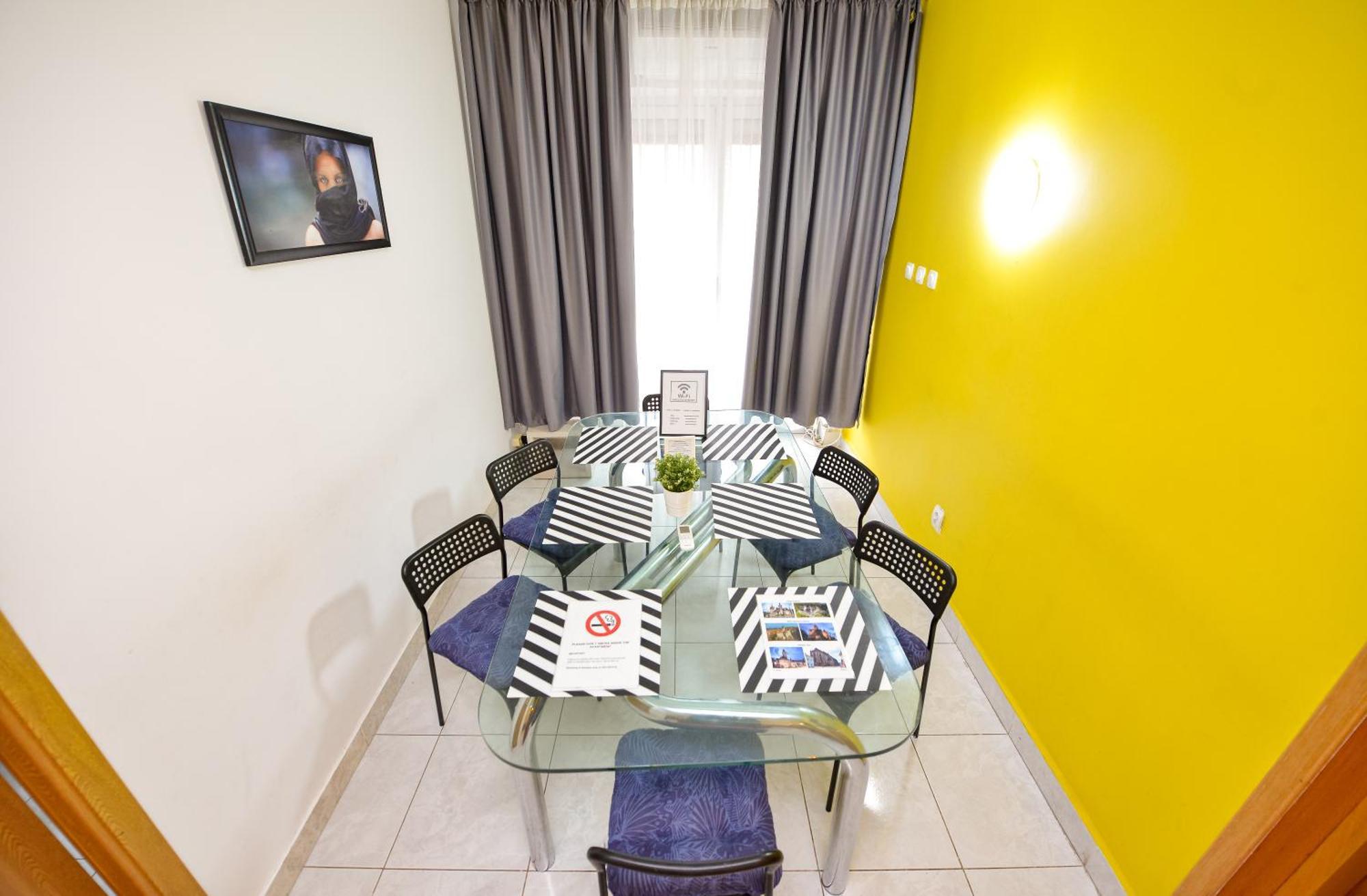 The Lincoln Suites - Central Shabbat Friendly Apartments 부쿠레슈티 외부 사진