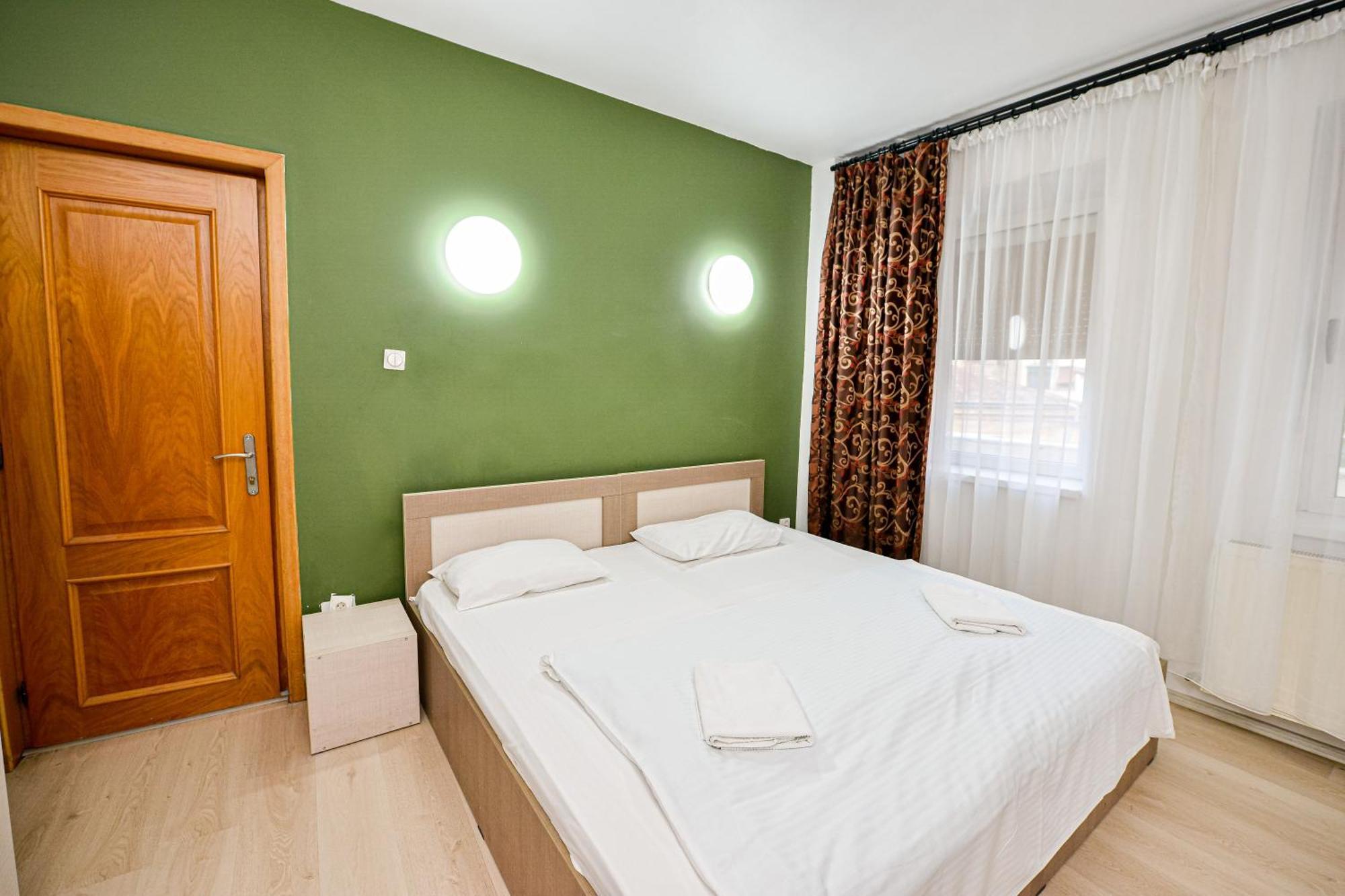 The Lincoln Suites - Central Shabbat Friendly Apartments 부쿠레슈티 외부 사진