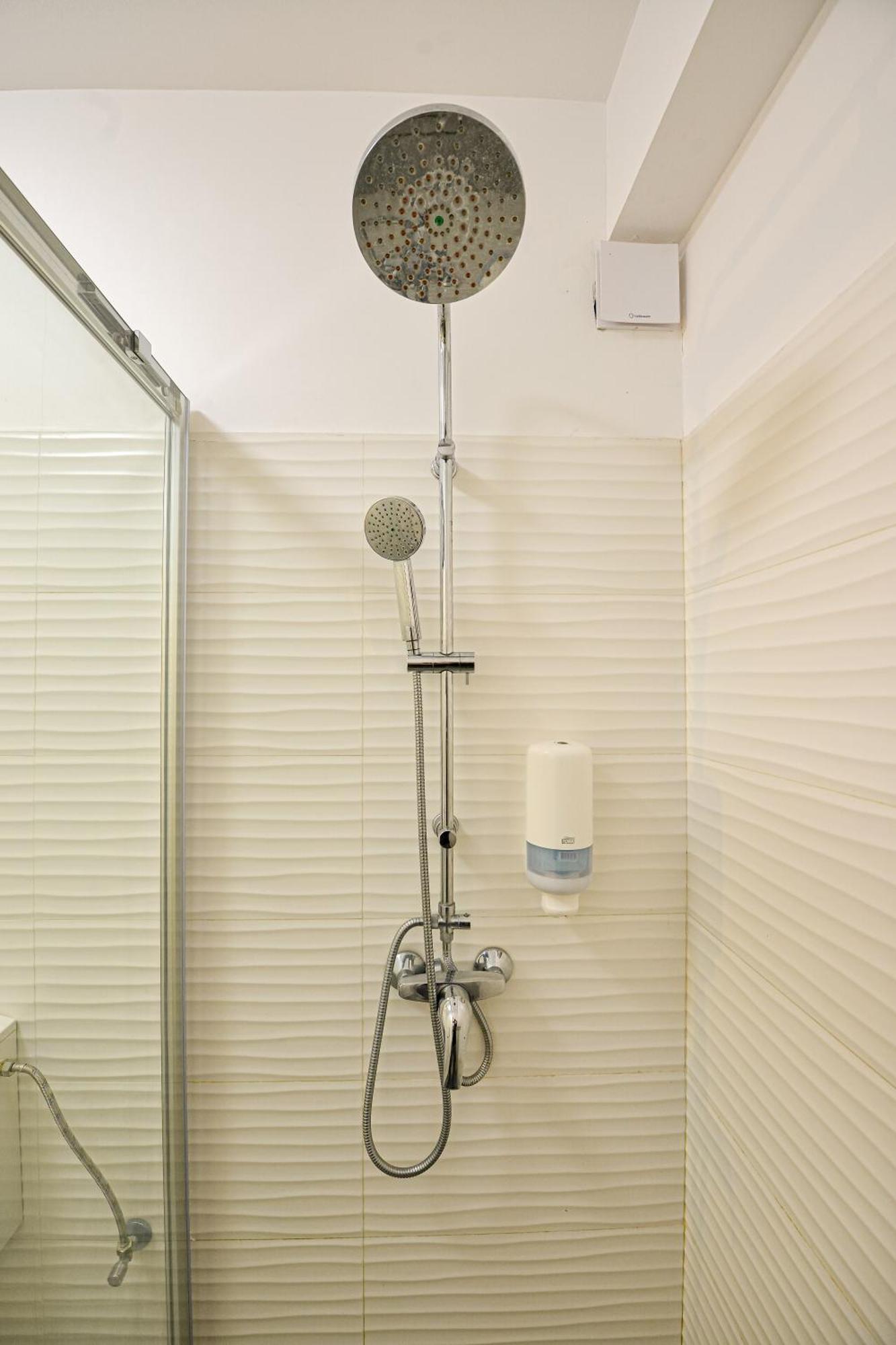 The Lincoln Suites - Central Shabbat Friendly Apartments 부쿠레슈티 외부 사진